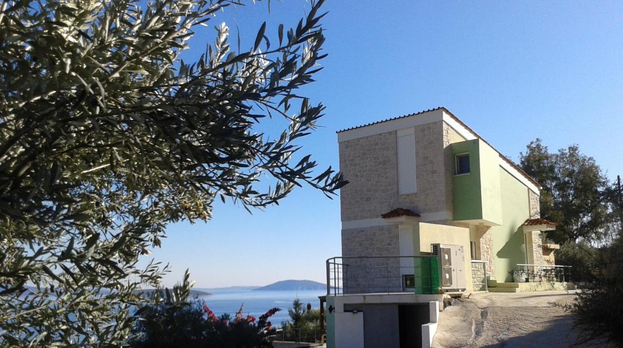 Πέτρα, Ελιά Και Λεβάντα Villa Tolo Exterior photo